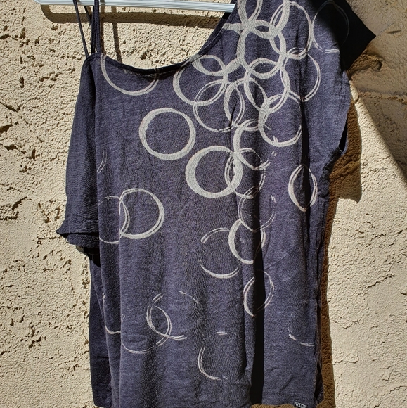 Van's Offshoulder Geometric top - Picture 1 of 3